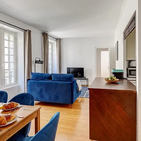 Champs-elysees - 2br With Balcony - Cityapartmentstay Apartment Paris