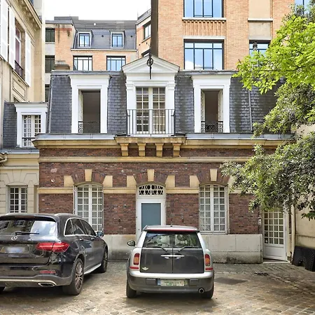 Champs-elysees - 2br With Balcony - Cityapartmentstay Apartment *